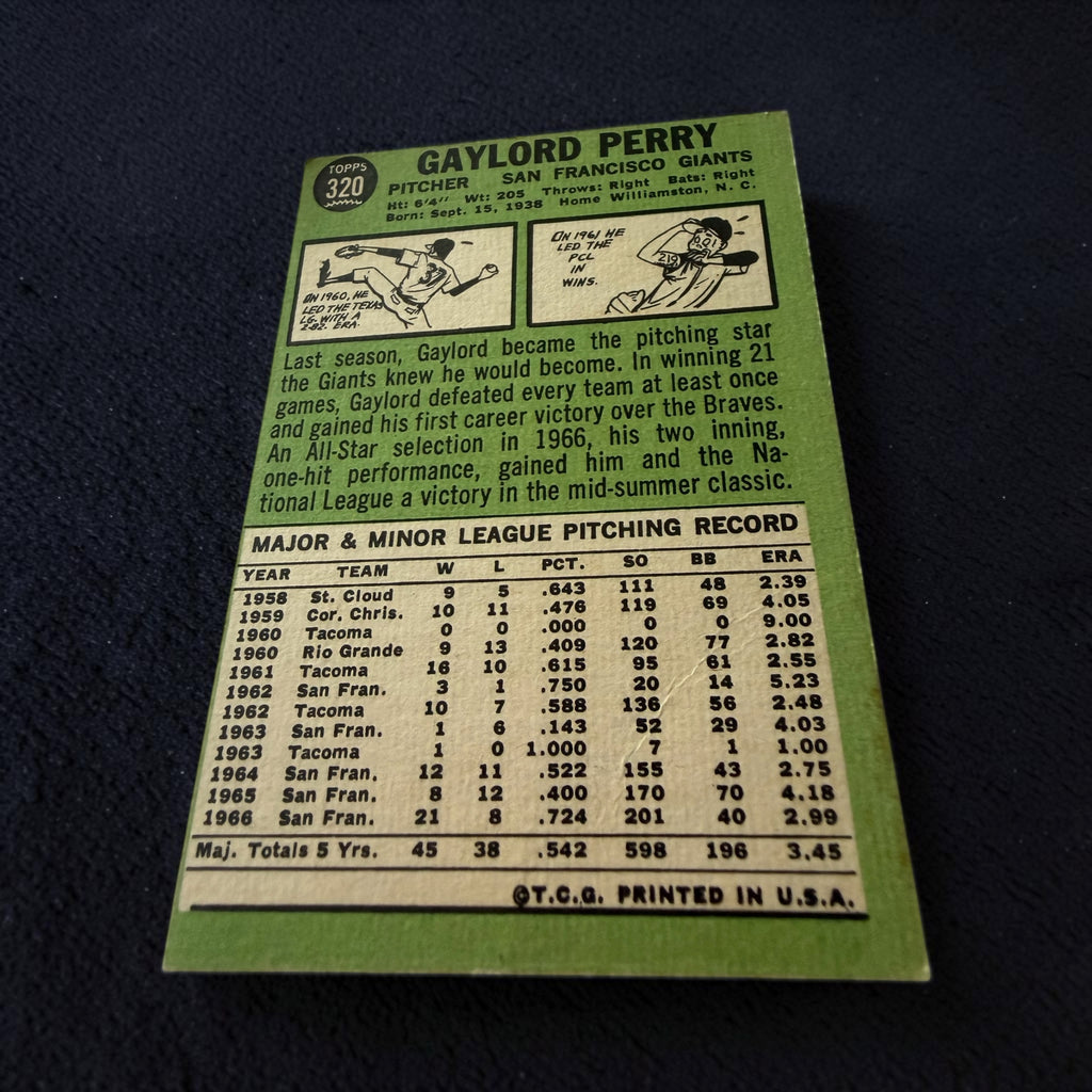1967 Topps #320 Gaylord Perry San Francisco Giants Vintage Baseball Card